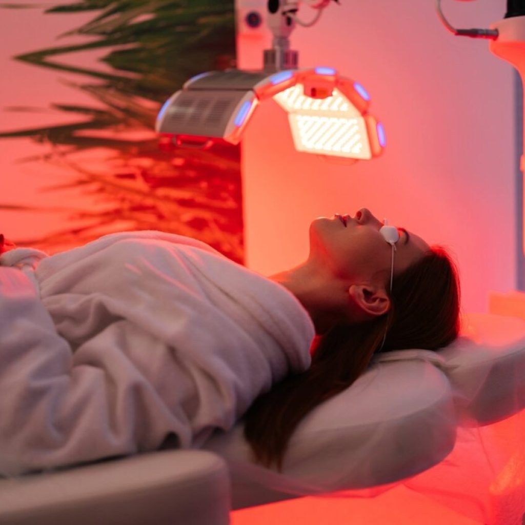 Red Light Therapy Serum: Quick Daily Glow for All Skin Types