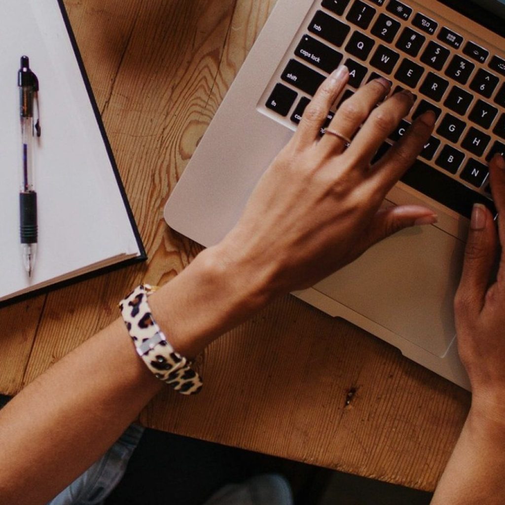 AC charger manufacturers: Trusted partners for reliable adapters