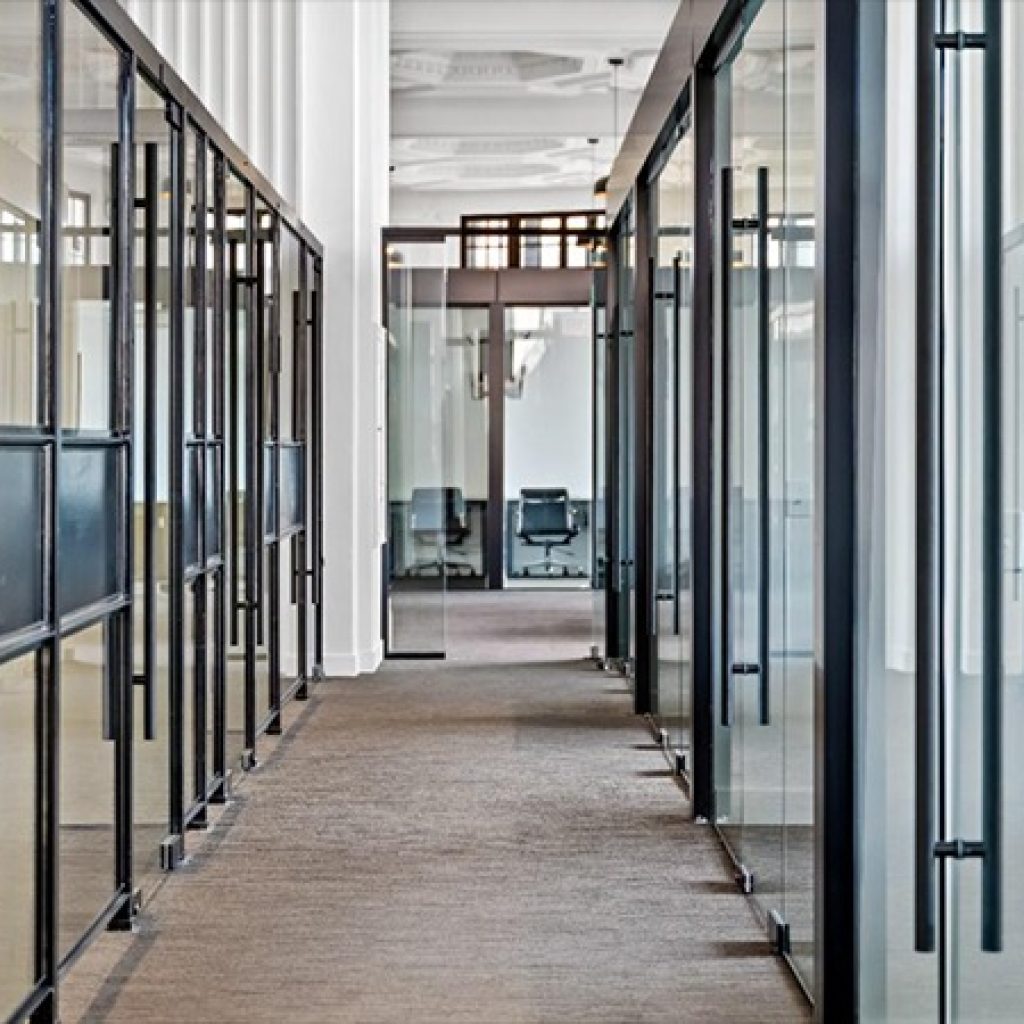 Chicago Heavy Glass Door Systems for High-Traffic Entrances