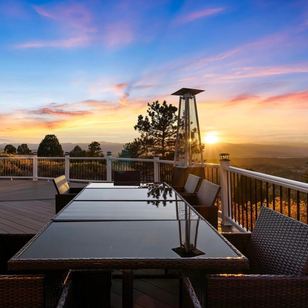 Romantic Weekend Getaways in Colorado: Peaks, Firesides, and Starry Evenings