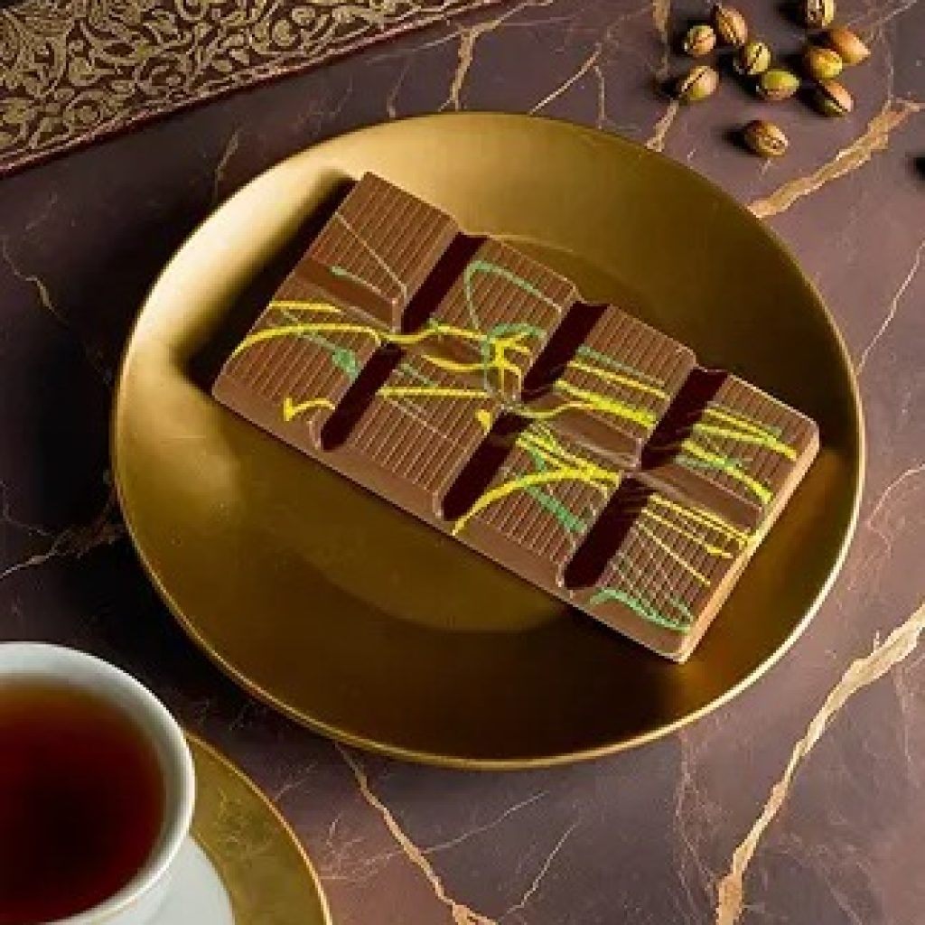 Crunchy Pistachio Chocolate Bar: A Satisfying Crunch with Pistachio Goodness