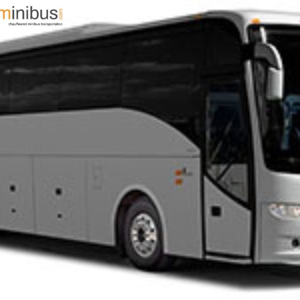 Large-group travel in the Cotswolds with expert coach hire Large-group travel in the Cotswolds with expert coach hire