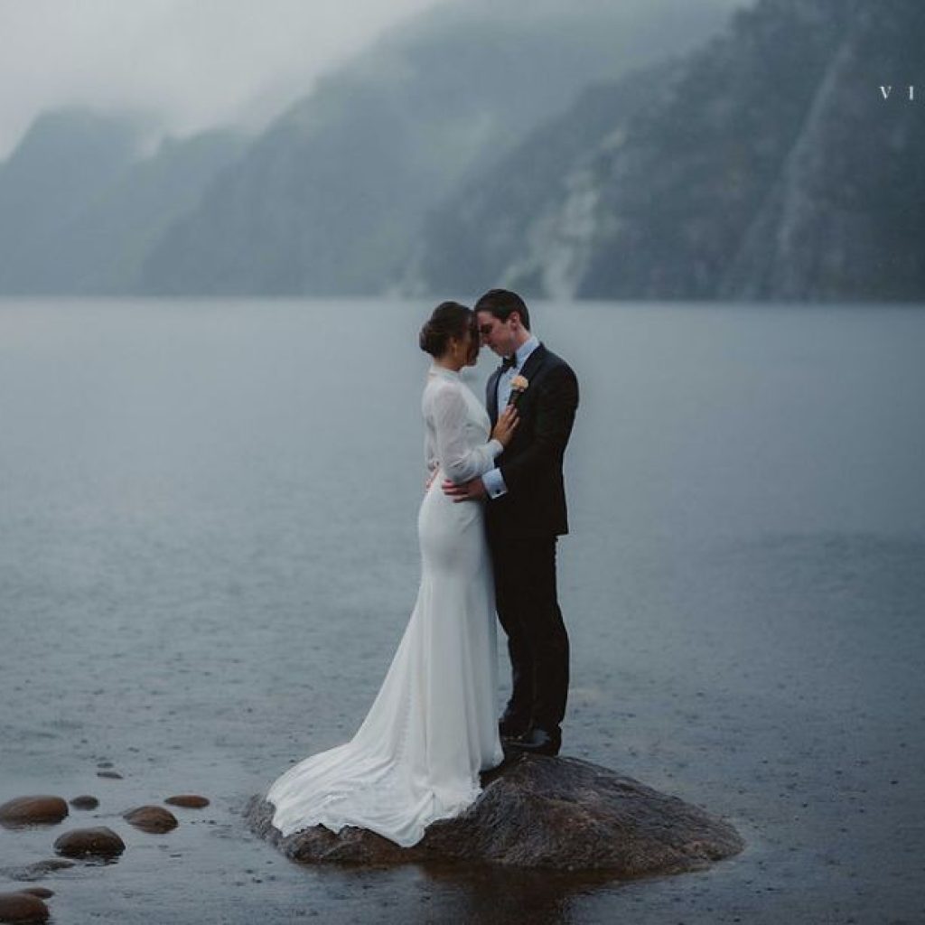 Drømmedagens fotograf i Norge – naturlige og tidsløse bryllupsbilder Drømmedagens fotograf i Norge – naturlige og tidsløse bryllupsbilder