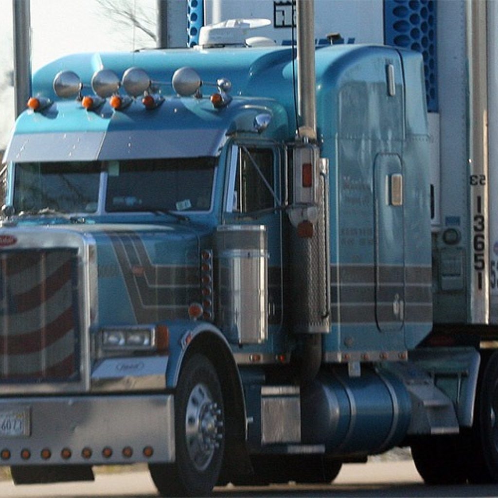 Cross-Border Heavy Equipment Shipping: USA to Canada Cross-Border Heavy Equipment Shipping: USA to Canada
