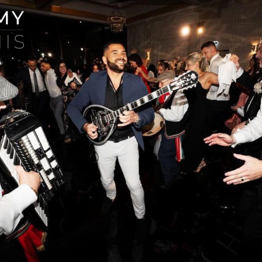 Hire an Elegant Bouzouki Performer for Your Sydney Wedding Hire an Elegant Bouzouki Performer for Your Sydney Wedding