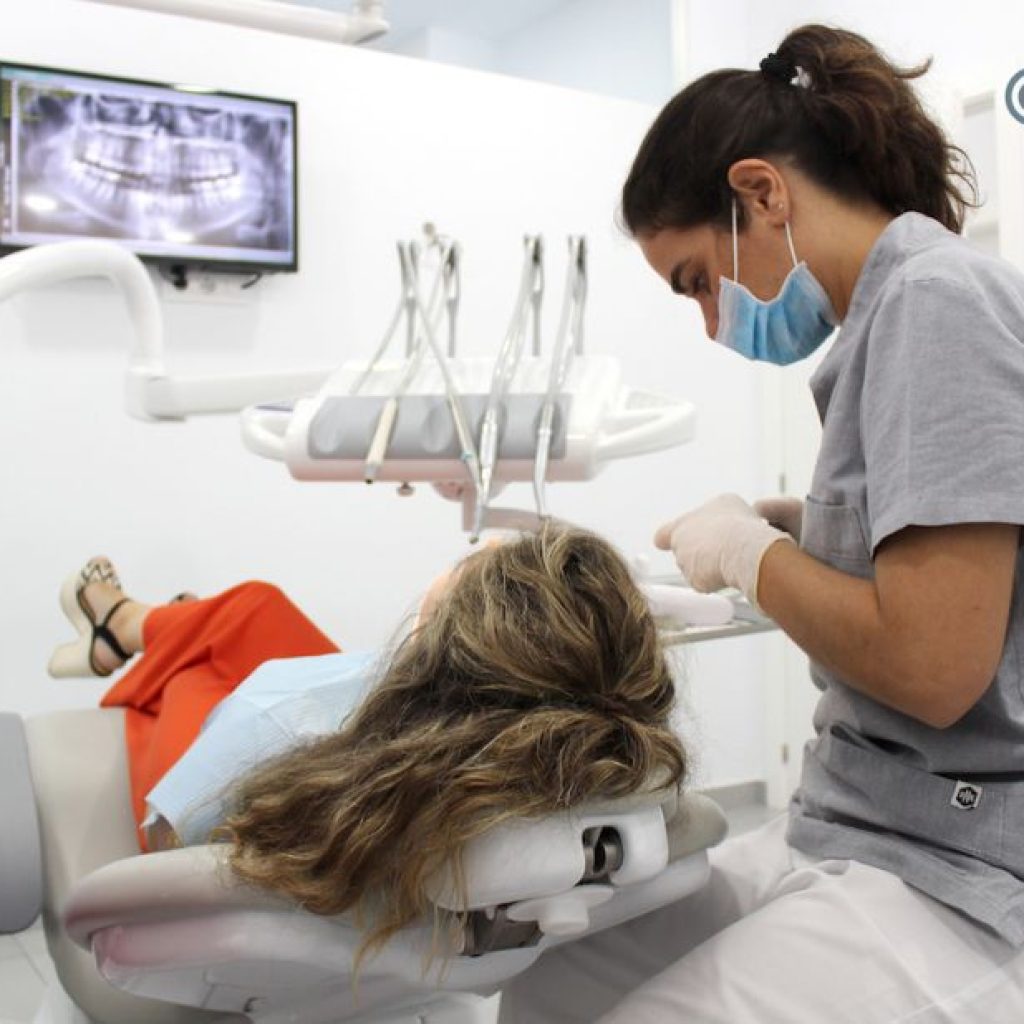Cuidado dental infantil en Bollullos: sonrisas sanas desde pequeños Cuidado dental infantil en Bollullos: sonrisas sanas desde pequeños