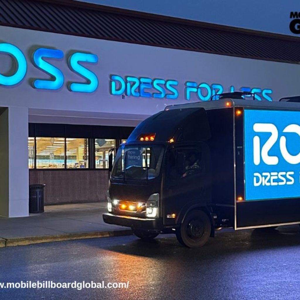 Make a Splash with a Mobile Billboard Truck Make a Splash with a Mobile Billboard Truck