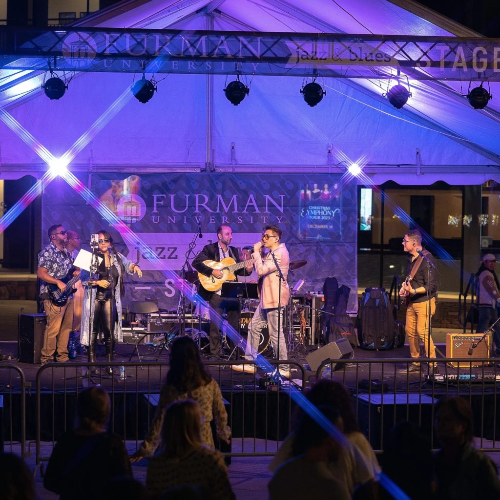 Unforgettable moments with a premium live band for your private event Unforgettable moments with a premium live band for your private event
