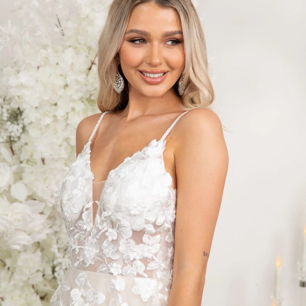 Elegant Evening Gown with Sleek Long Sleeves