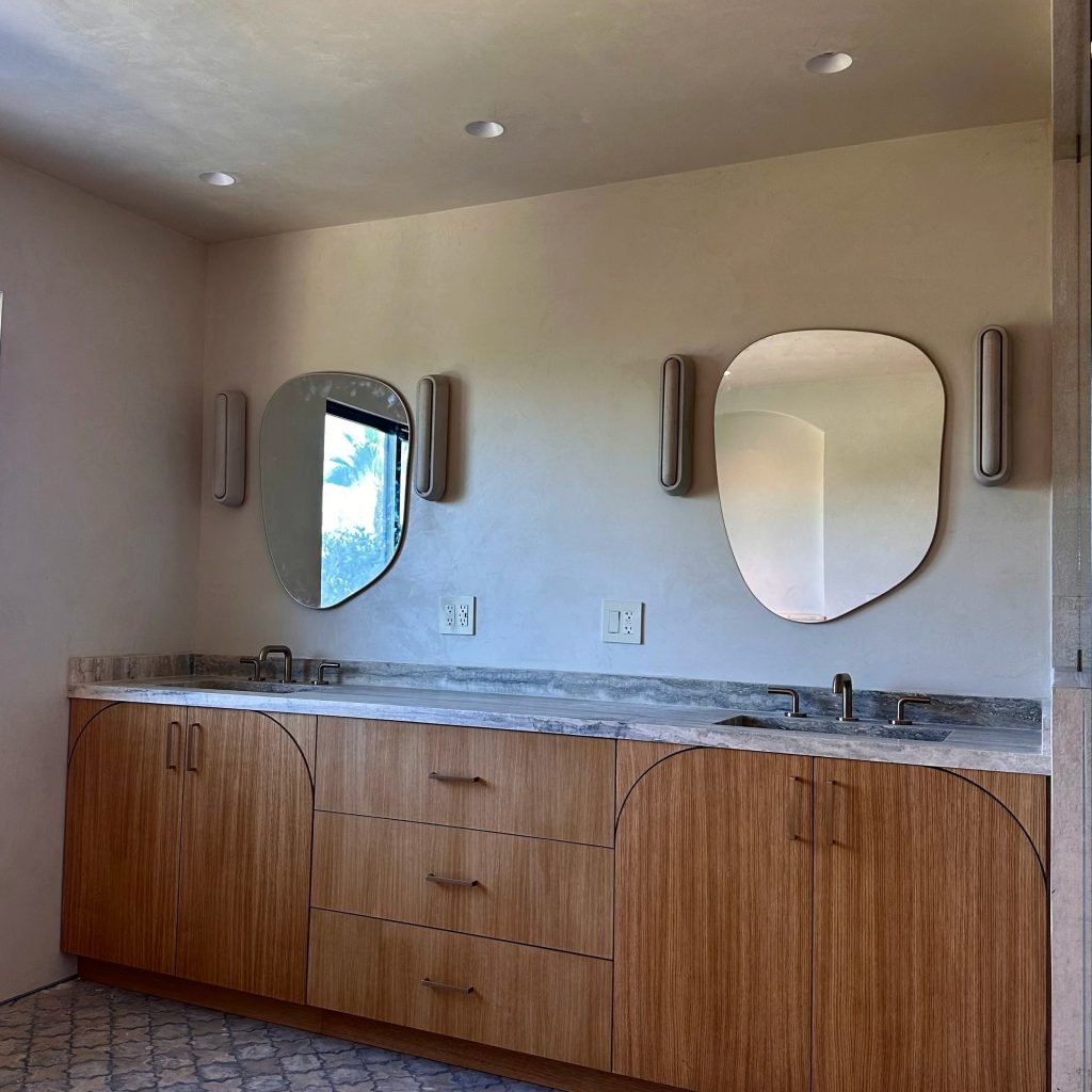 Choosing Between Roman Clay and Venetian Plaster: A Practical Guide Choosing Between Roman Clay and Venetian Plaster: A Practical Guide