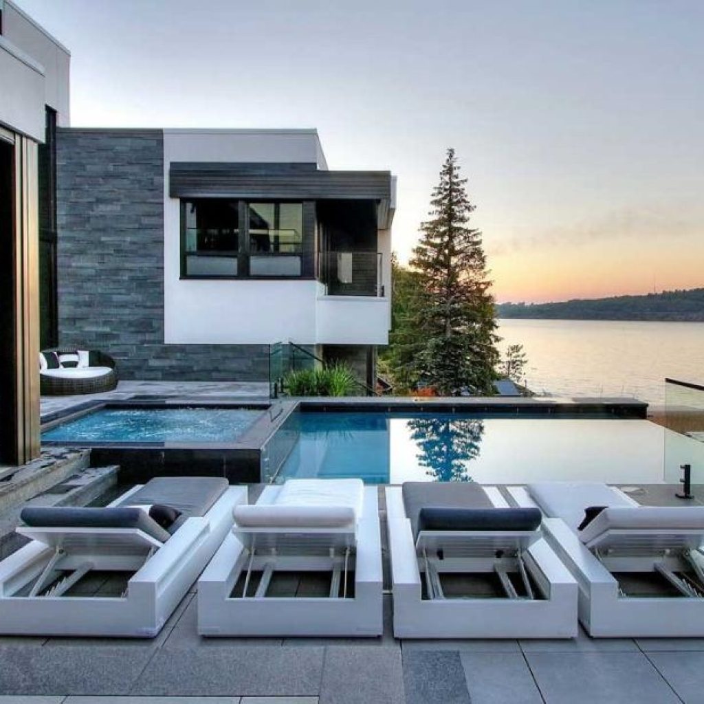 Capturing Toronto Homes: Expert Property Photography for Quick Sales