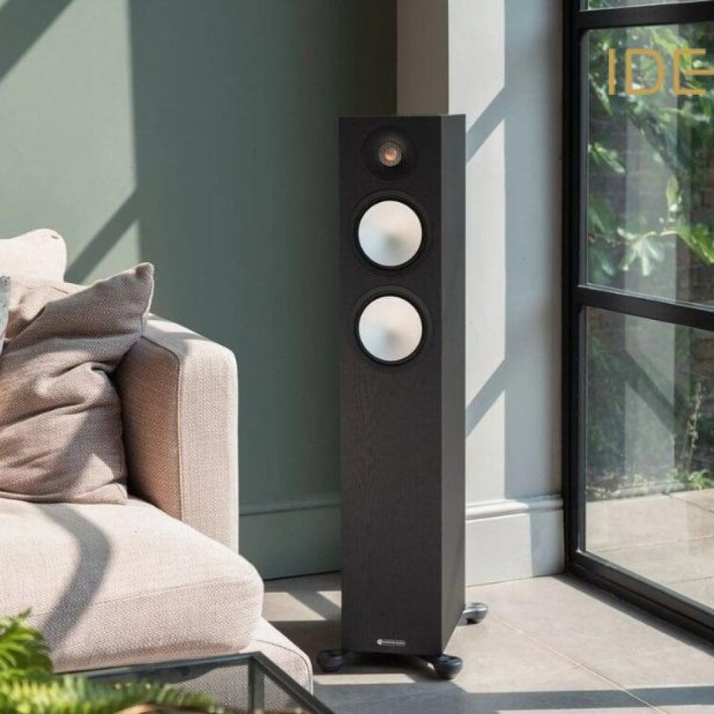 Kodin hoaijittu viihdekeskus: tee se itse ja nauti elokuvatuokioista