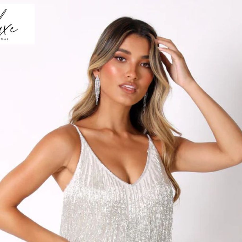 Timeless outfits for celebrating your special moment Timeless outfits for celebrating your special moment