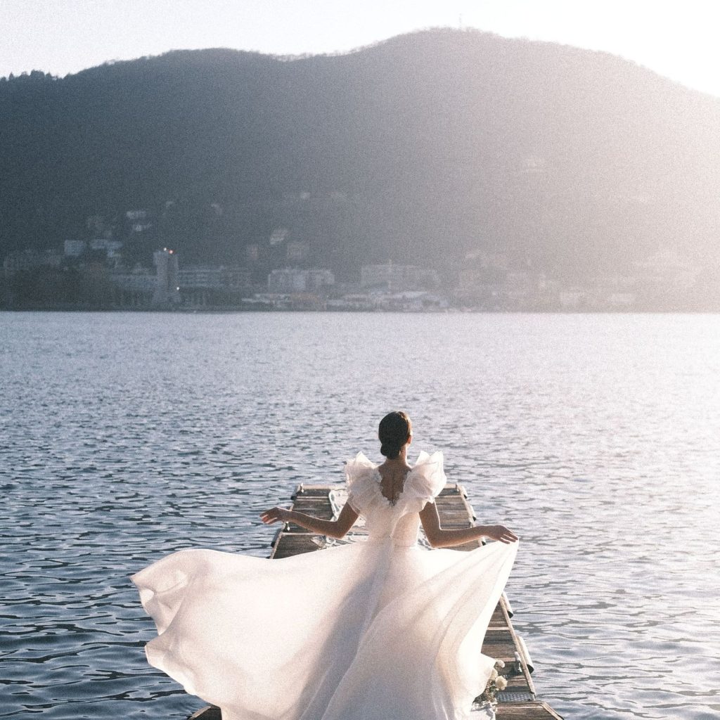 Capturing timeless wedding moments in Milan with a skilled photographer