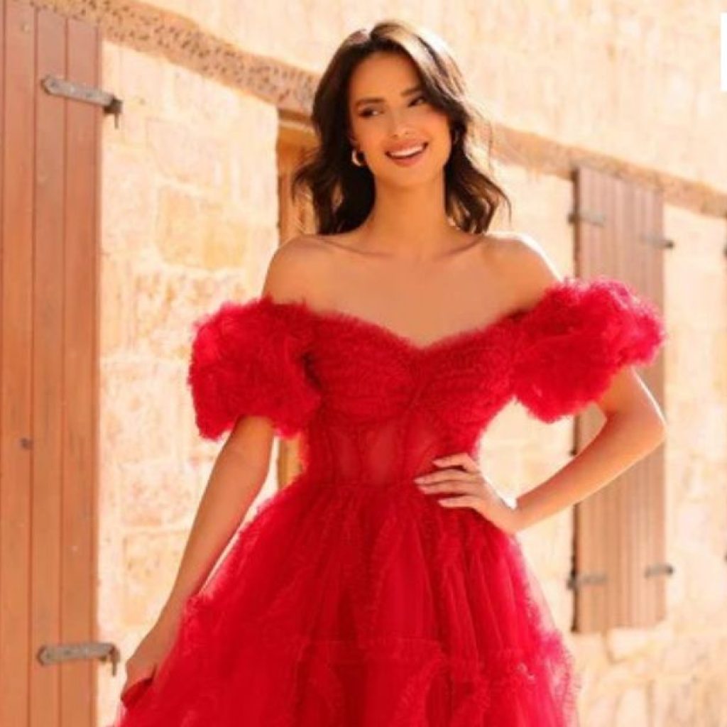 Elevate Your Look with Our Elegant Evening Dresses Elevate Your Look with Our Elegant Evening Dresses