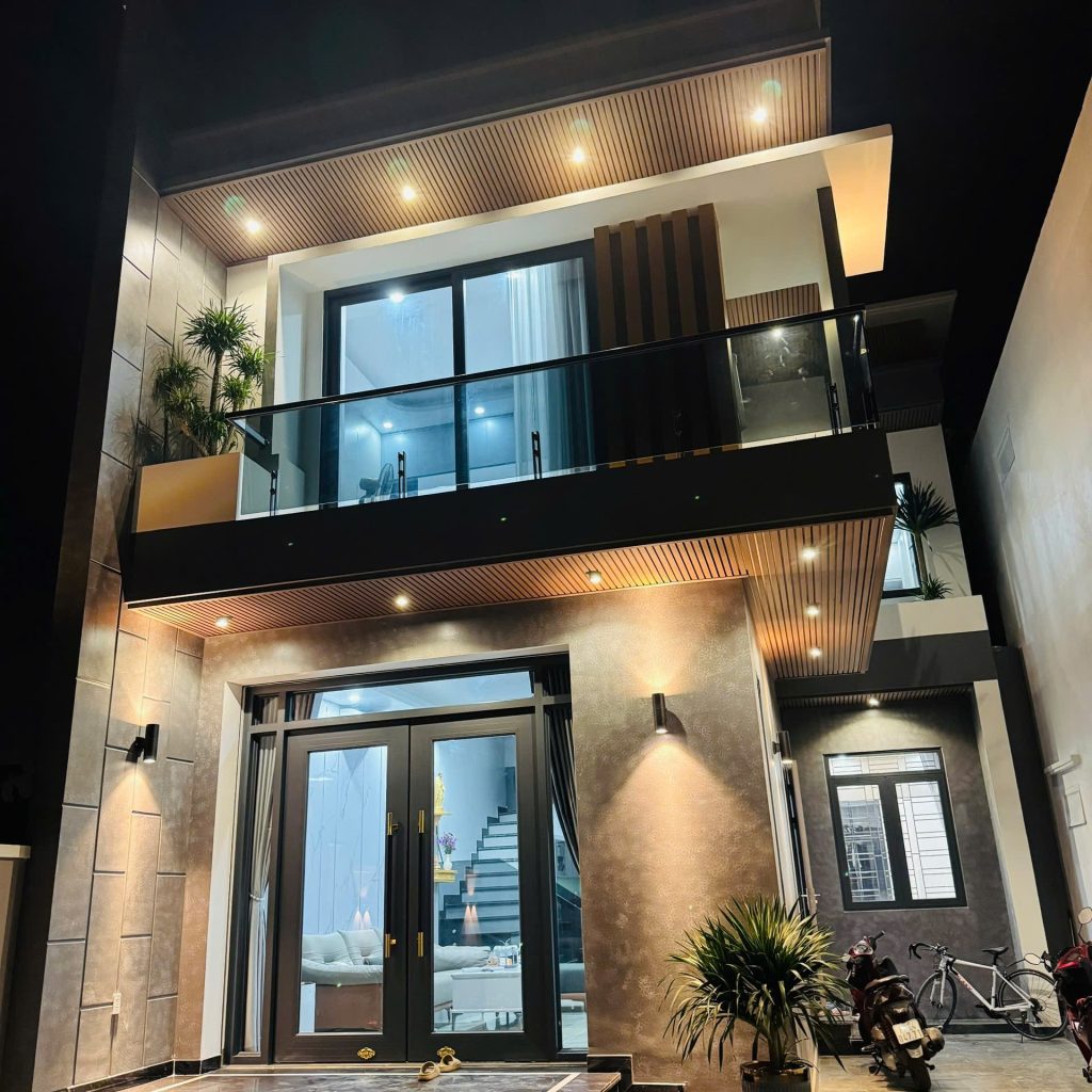 Ngôi nhà mới ở thành phố hoa phượng vành đai an toàn Ngôi nhà mới ở thành phố hoa phượng vành đai an toàn