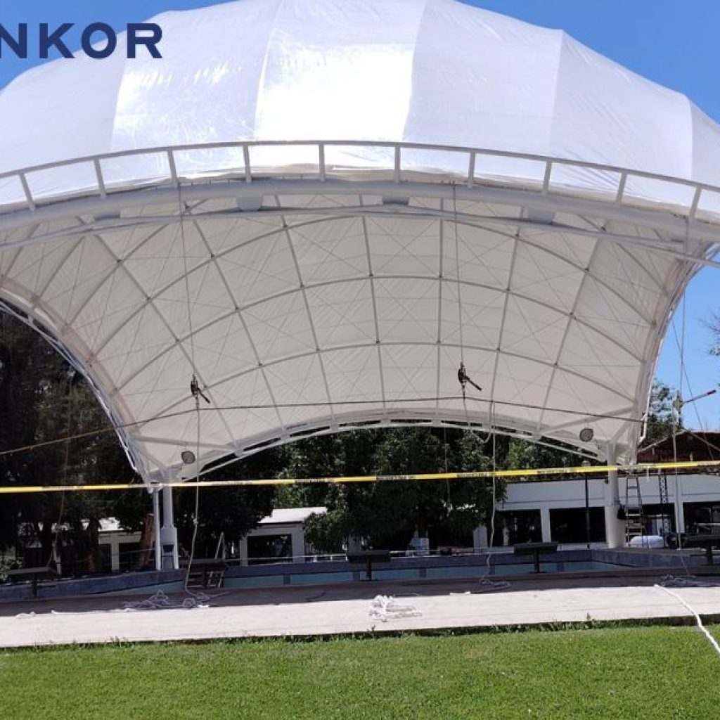 Protege tus espacios con lonas duraderas para eventos e instalaciones