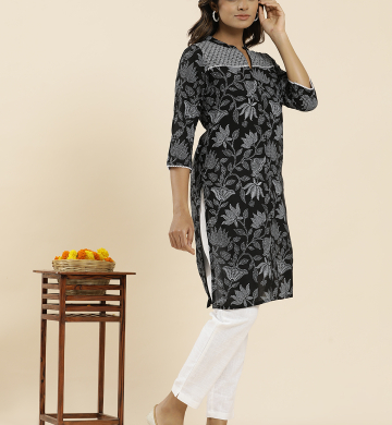 Classic & Chic Kurta Set for Women – Perfect for Every Season!